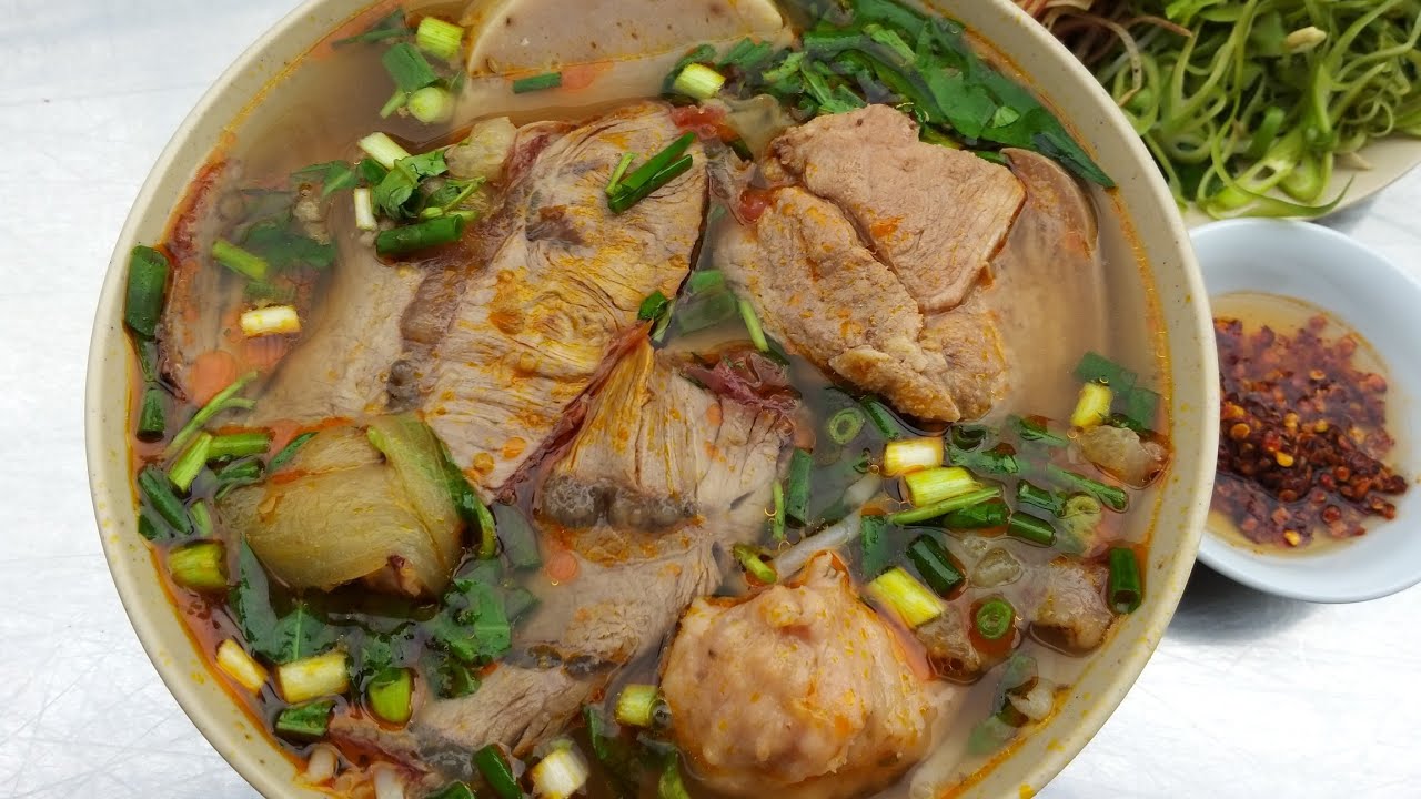 Bún bò Tô Hiến Thành - Hương vị Huế giữa lòng Sài Gòn Gallery 2