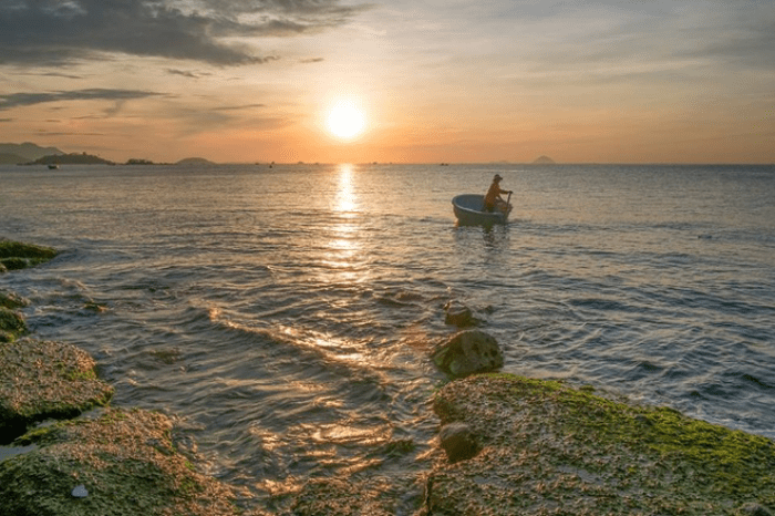 Tả cảnh biển Nha Trang lúc bình minh Gallery 1