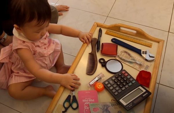 Bóc đồ thôi nôi