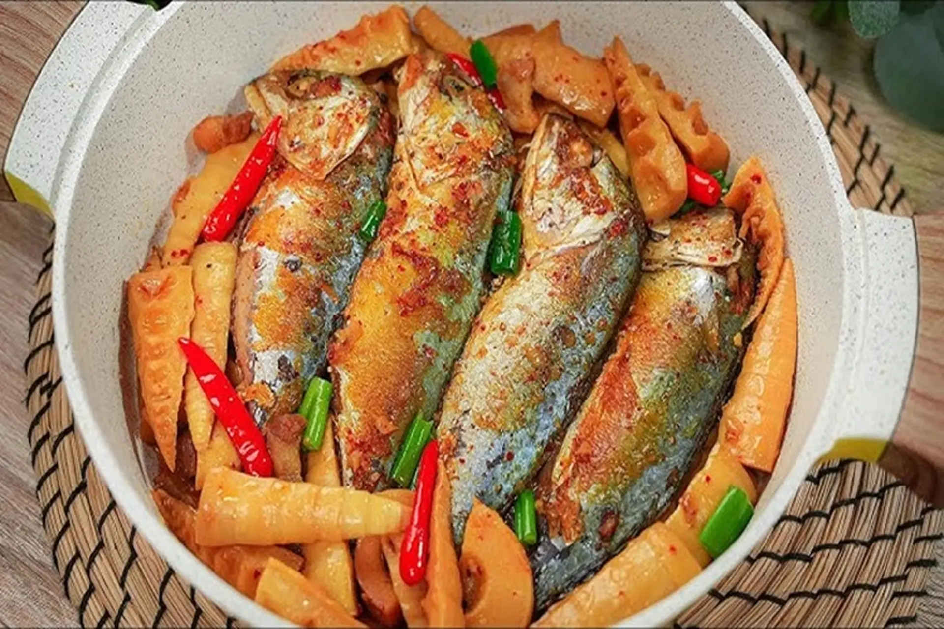 Cá Bạc Má Kho Măng Ngon Tuyệt Đỉnh
