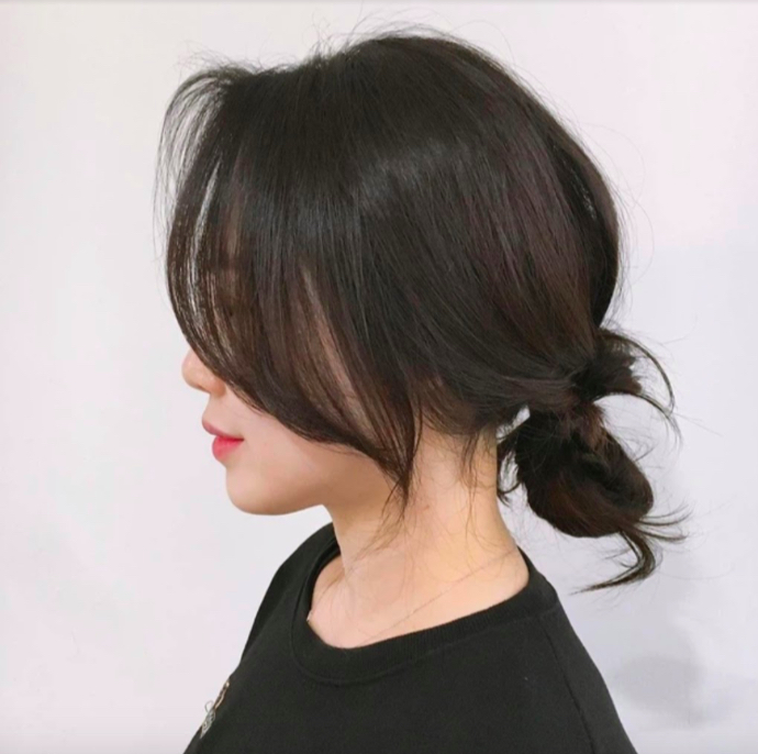 Búi Tóc Thấp Hàn Quốc: Hướng Dẫn Chi Tiết và Phong Cách Thời Thượng Gallery 1