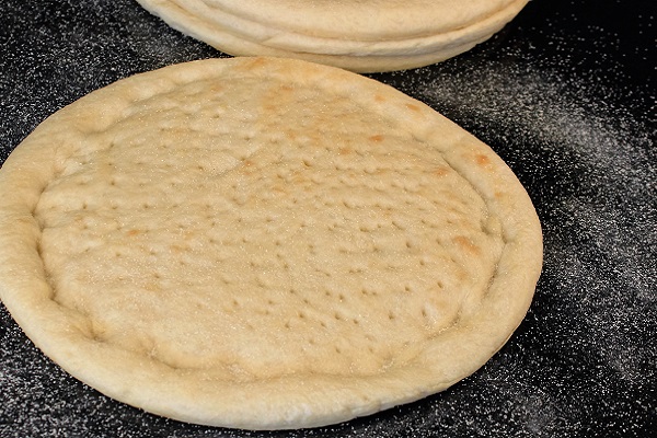 Cách Làm Đế Pizza Ngon Tại Nhà Gallery 2