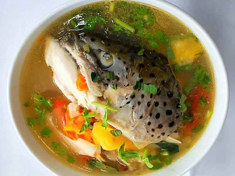 Canh Đầu Cá Hồi Nấu Dứa Gallery 2