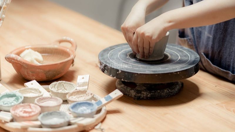Trải Nghiệm Làm Gốm Thú Vị Tại TPHCM: Địa Điểm, Giá Cả & Lịch Trình Gallery 1