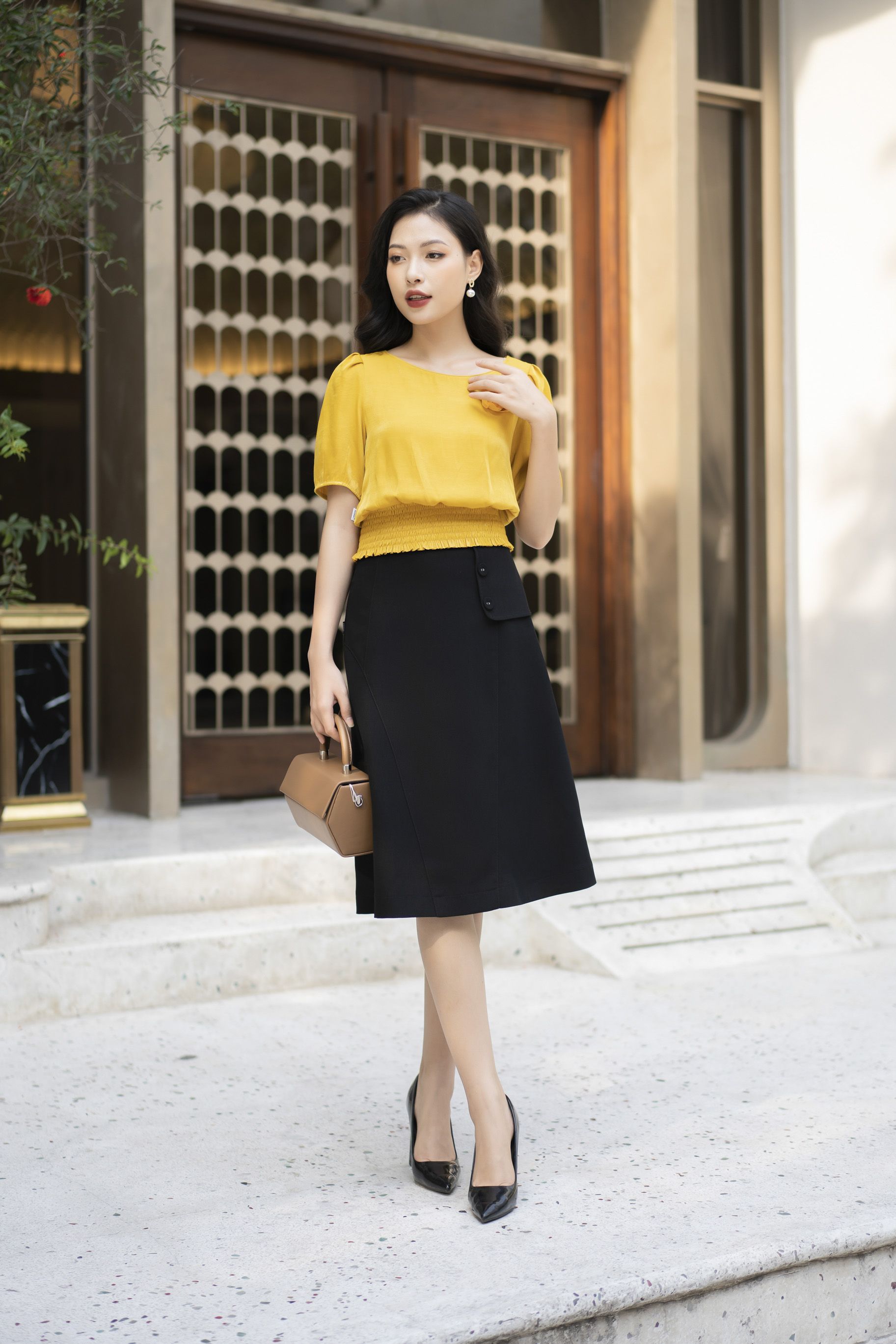 Các Kiểu Áo Bo Chun Thời Trang Và Phổ Biến