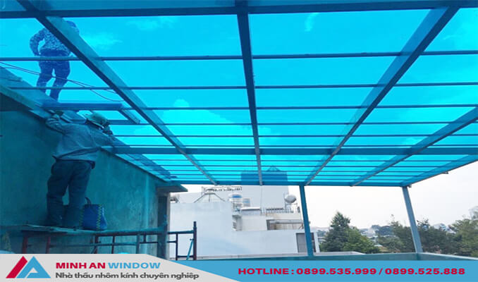 Tấm Nhựa Che Nắng Mưa: Giải Pháp Hoàn Hảo Cho Không Gian Ngoại Trời Gallery 1