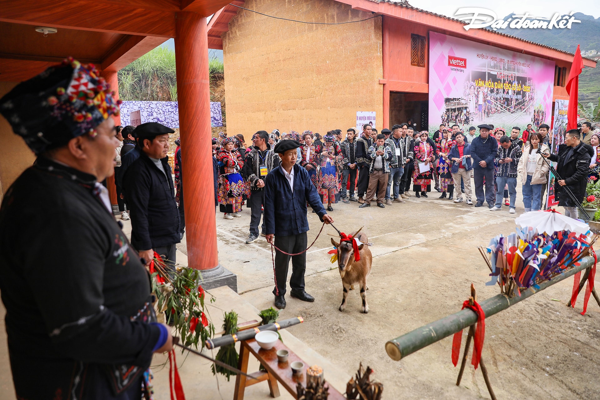 Lễ Rửa Làng Người Lô Lô Gallery 2