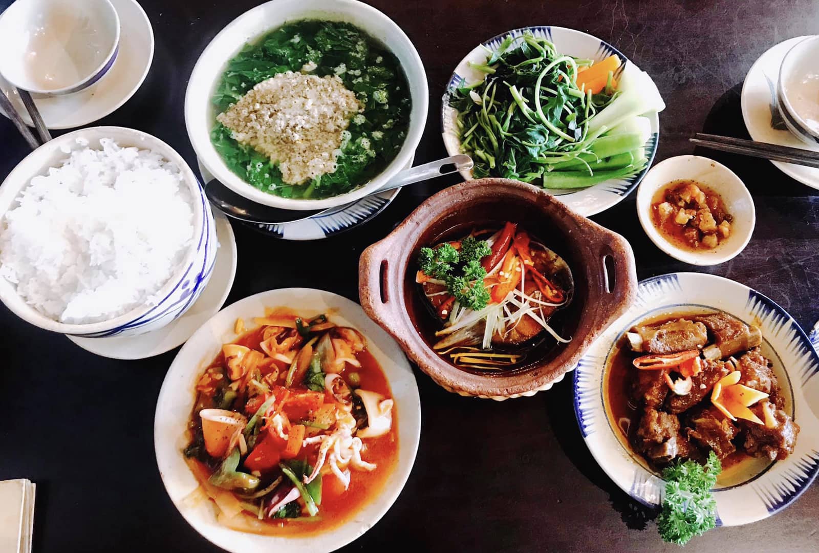 Quán Ăn Trưa Ngon Ở Nha Trang - Gợi Ý Địa Điểm Tuyệt Vời Gallery 1