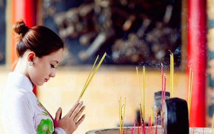 Thắp Hương Mấy Nén? Gallery 2