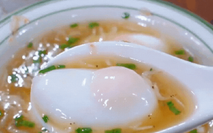 Trứng Chần Nước Sôi: Hướng Dẫn Chi Tiết và Mẹo Hay Gallery 1