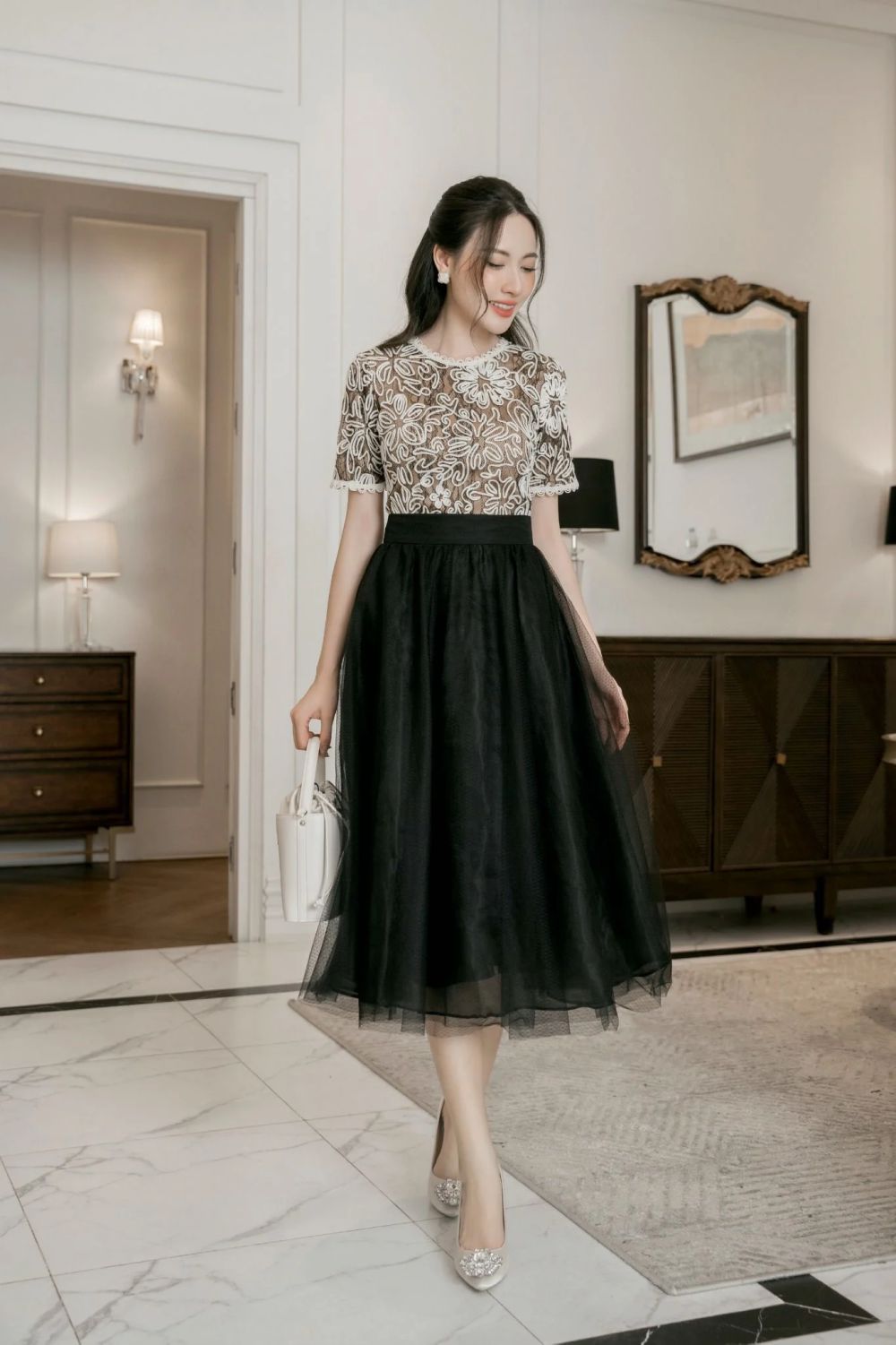 Chân Váy Xoè Dài: Kiểu Dáng Thời Trang & Cách Chọn Váy Phù Hợp Gallery 2