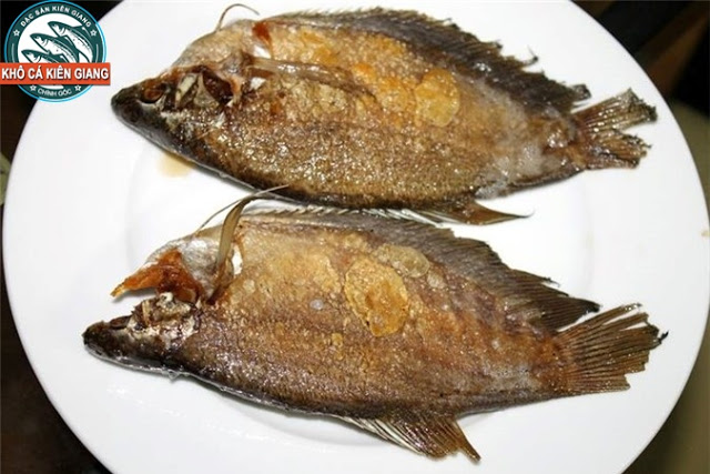 Khô Cá Sặc Chiên - Món Ăn Vặt Cay Nồng Hấp Dẫn Gallery 1