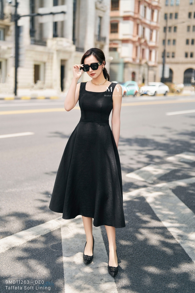 Váy Xòe Cổ Vuông: Kiểu Dáng Thời Trang Năng Động và Quyến Rũ Gallery 2