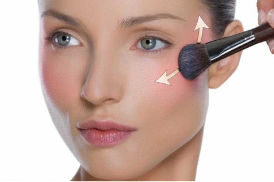 Cách đánh má hồng cho mặt gầy
