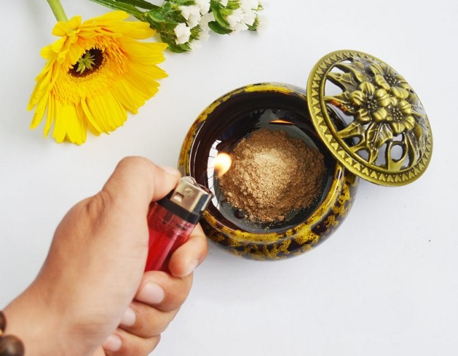Cách Đốt Trầm Trong Lư Hương Chuẩn Nhất