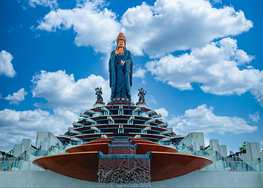 Cách đưa tượng Phật lên đỉnh Núi Bà Đen Gallery 2