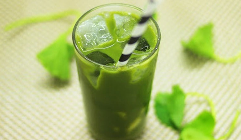 Cách Ép Nước Rau Má
