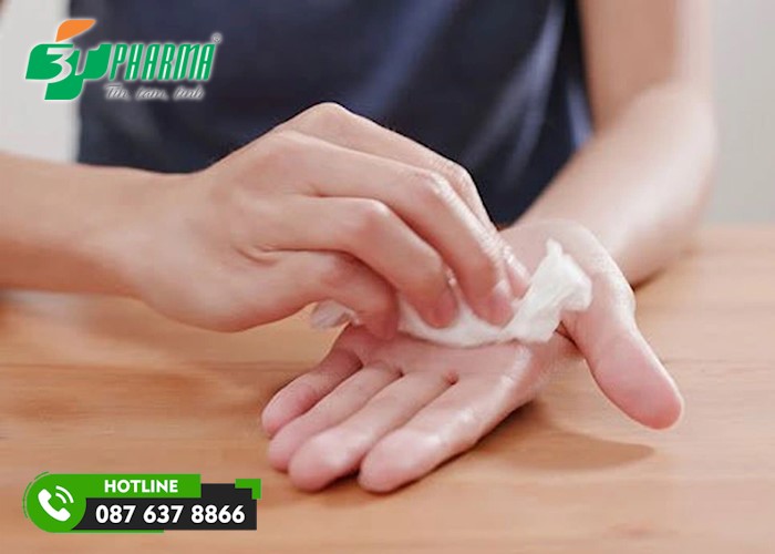 Ra Mồ Hôi Tay Chân Vào Mùa Đông: Nguyên Nhân và Cách Khắc Phục Gallery 2
