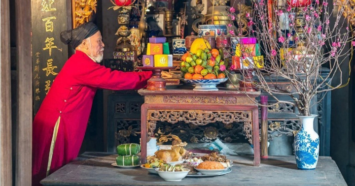 Cách Lau Dọn Bàn Thờ Cuối Năm Chuẩn Tết