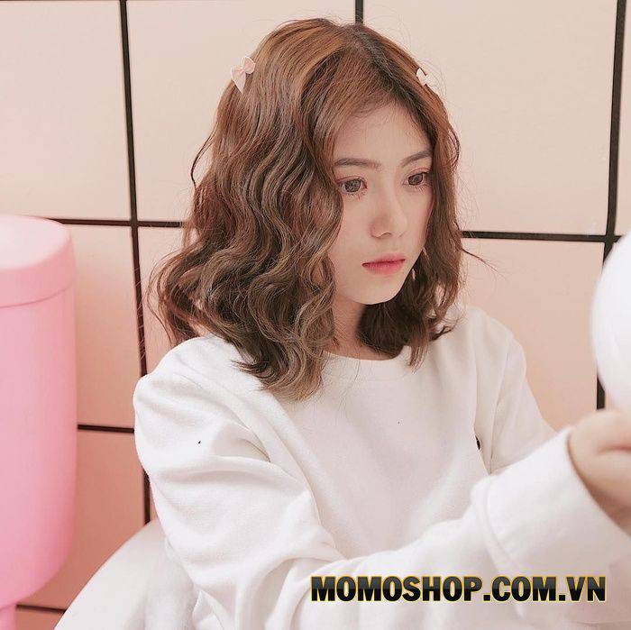 Tóc Xoăn Sóng Ngắn Ngắn Vai - Kiểu Tóc Năng Động Và Thời Thượng Gallery 2