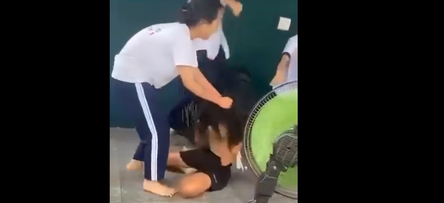 Clip Học Sinh Đánh Nhau Lột Đồ Gallery 2
