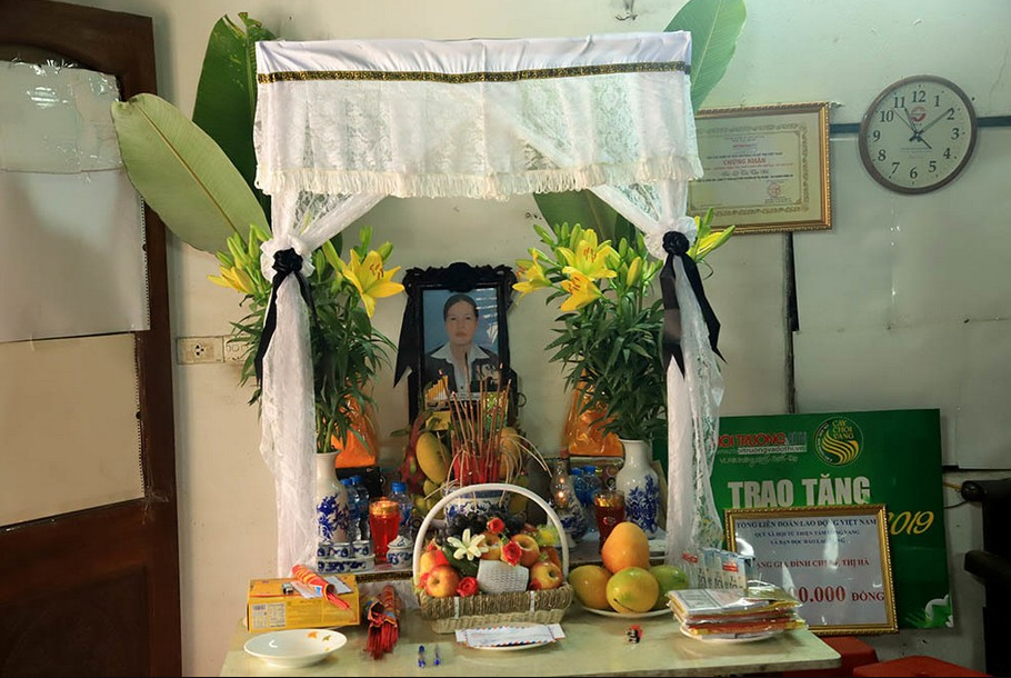 Cây Chuối Trên Bàn Thờ Vong: Ý Nghĩa và Lễ Nghị Gallery 2