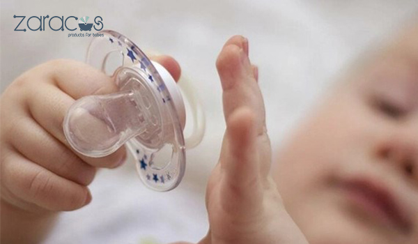 Cách vệ sinh ti giả đúng cách để bảo vệ sức khỏe bé