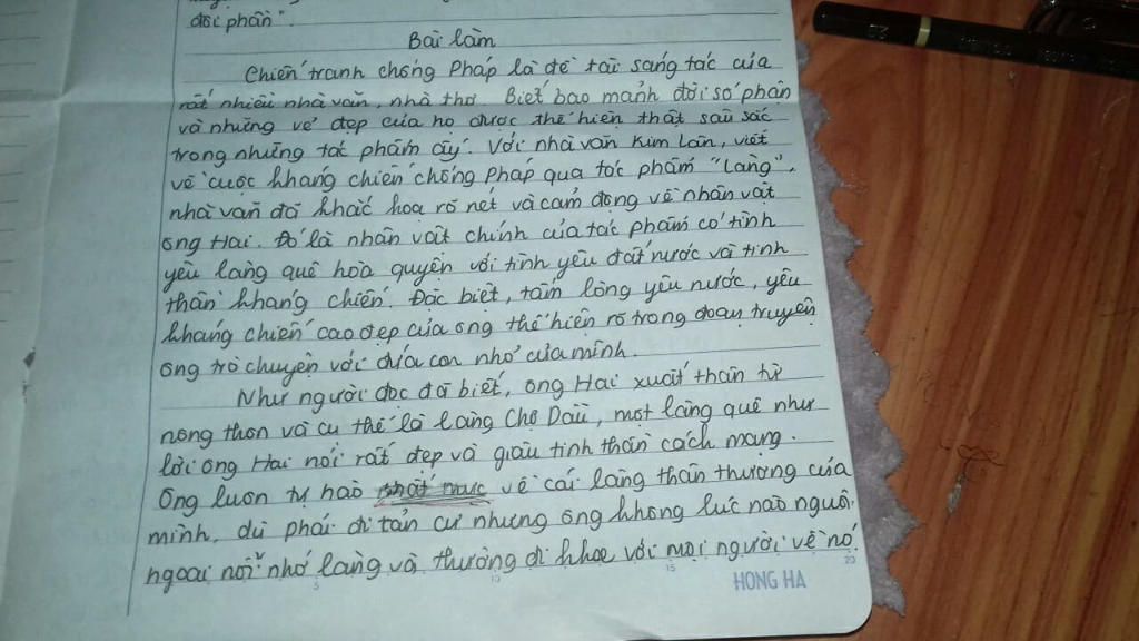 Cảm nhận về nhân vật Ông Hai trong đoạn trích "Ông lão ôm thằng con út lên lòng"