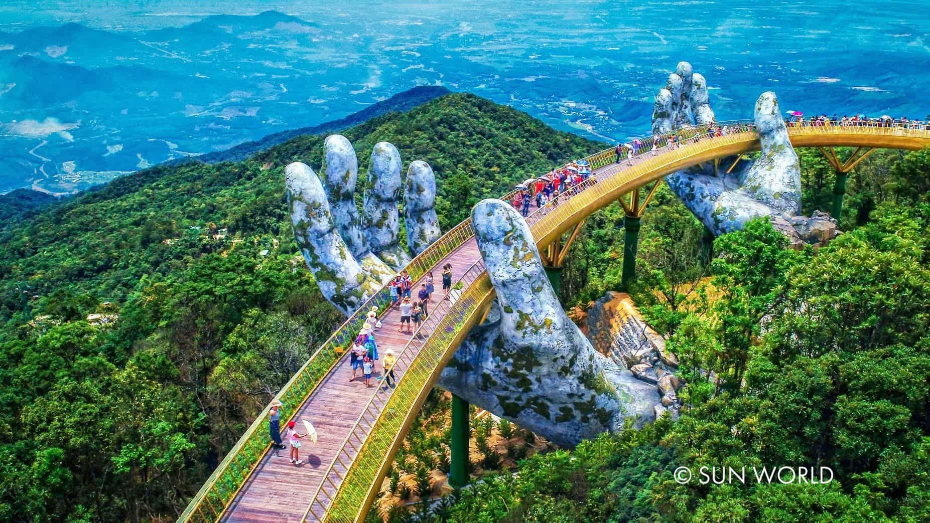 Cầu Bàn Tay Bà Nà Hill