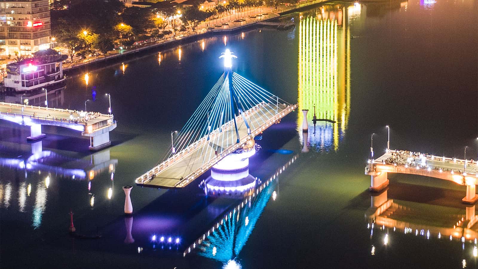 Cầu Quay Sông Hàn Mấy Giờ?