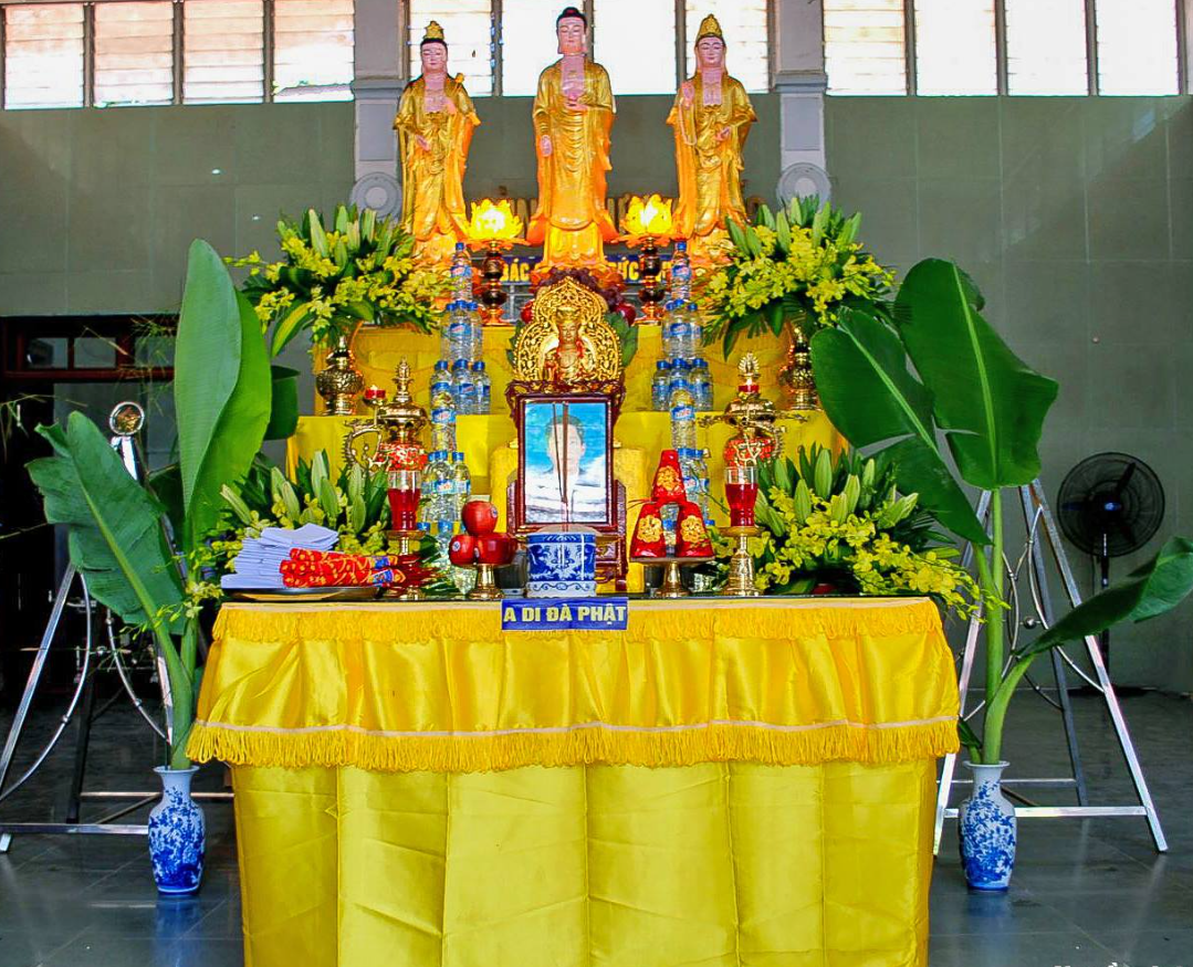 Cây Chuối Trên Bàn Thờ Vong: Ý Nghĩa và Lễ Nghị