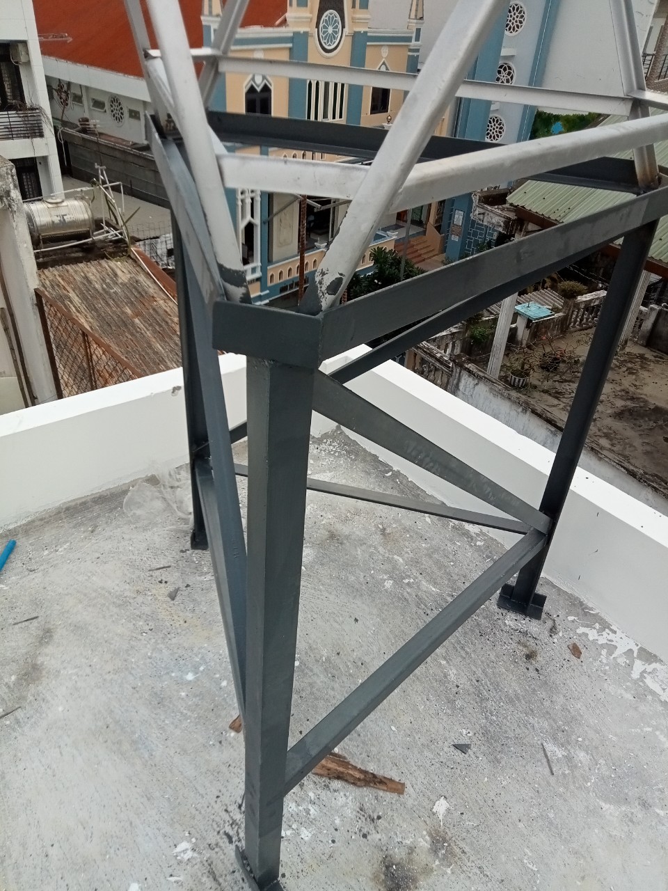 Chân Bồn Nước Cao 4m