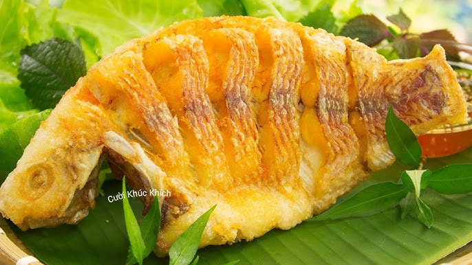 Chiên Cá Không Văng Dầu: Bí Quyết Cho Món Cá Giòn Tan, Không Bị Dầu Văng