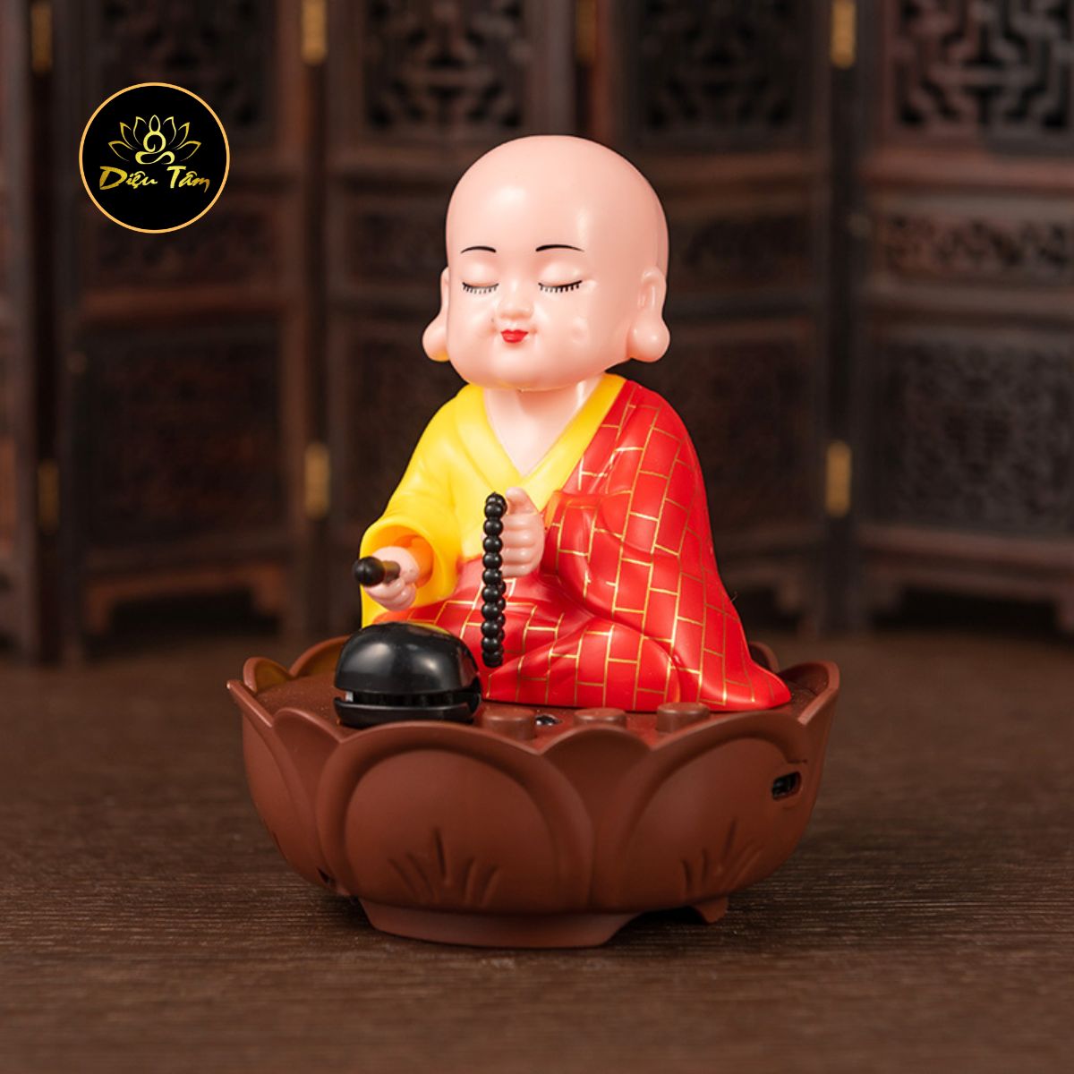 Chú Tiểu Gõ Mõ: Âm Thanh Thiền Tĩnh Và Ý Nghĩa Tâm Linh