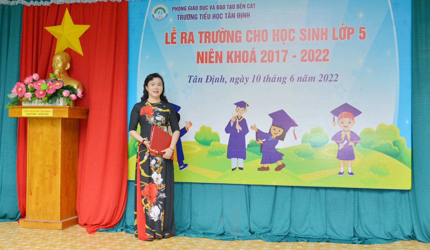 Lễ Ra Trường Cho Học Sinh Lớp 5: Kỷ Niệm Tuổi Thơ Ngọt Ngào Gallery 1