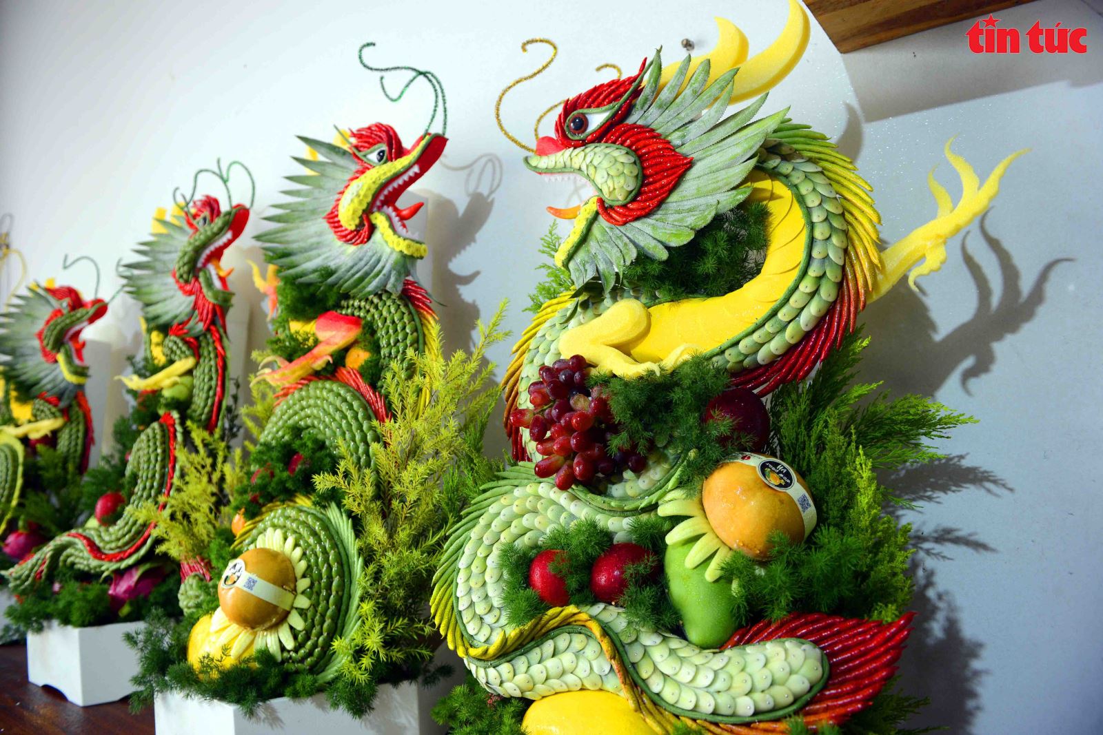 Cách Làm Con Rồng Bằng Trái Cây Gallery 1