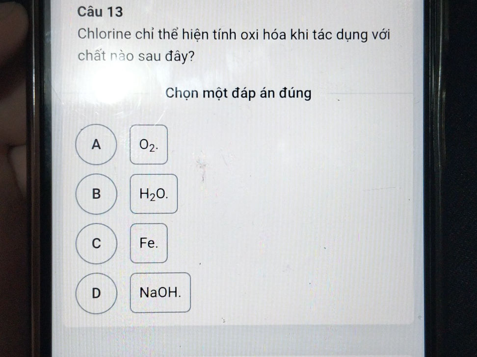 Clo chỉ thể hiện tính oxi hóa khi tác dụng với chất nào sau đây? Gallery 1