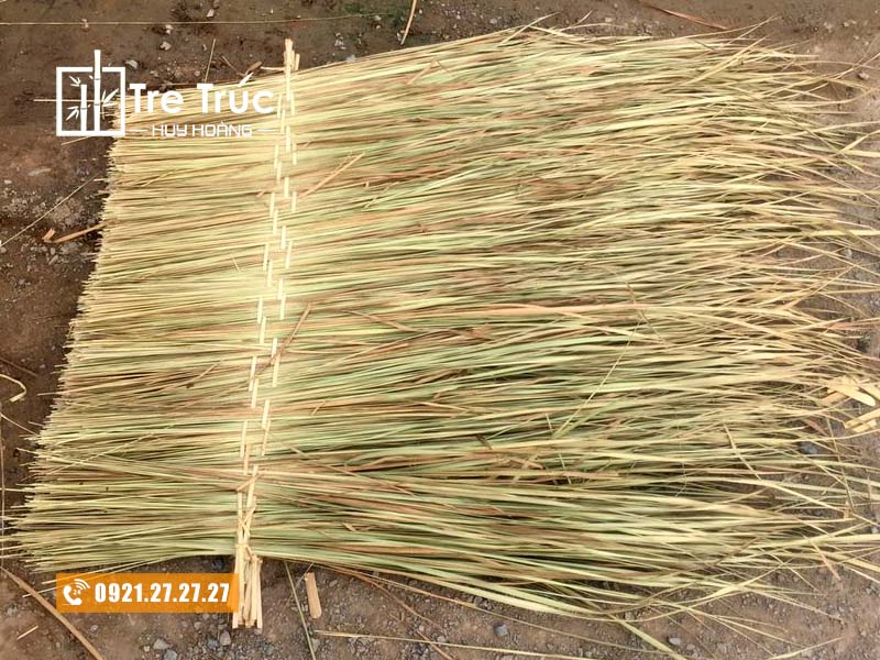Cỏ Tranh Lợp Nhà: Giải Pháp Mái Nhà Xanh, Gần Gũi Thiên Nhiên