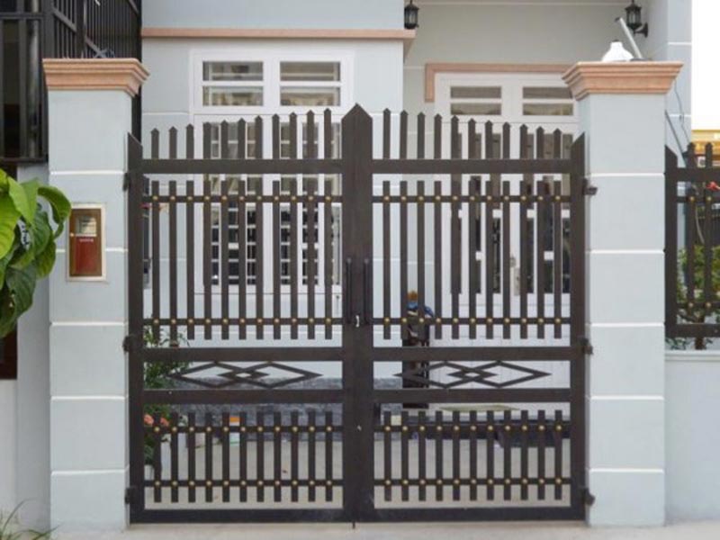 Cổng sắt 2 cánh đơn giản
