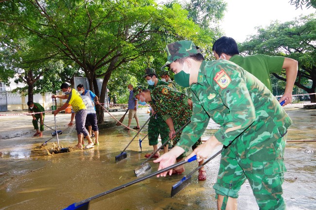 Miền Trung Lũ Lụt: Thảm Họa và Hậu Quả Gallery 2