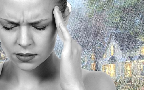 Dầm mưa bị đau đầu