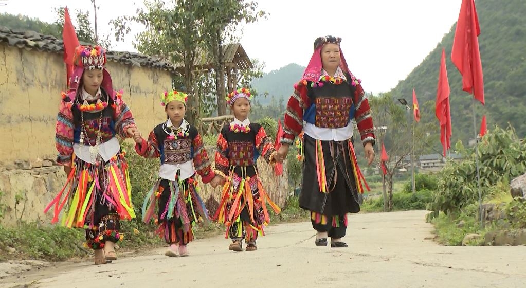 Dân tộc Lô Lô ở Hà Giang: Văn hóa, Phong tục và Cuộc sống