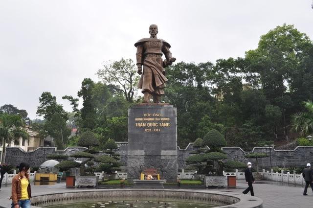 Tượng Trần Quốc Toản Gallery 2