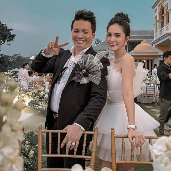 Doạn Dịch Bao Nhiêu Tuổi?
