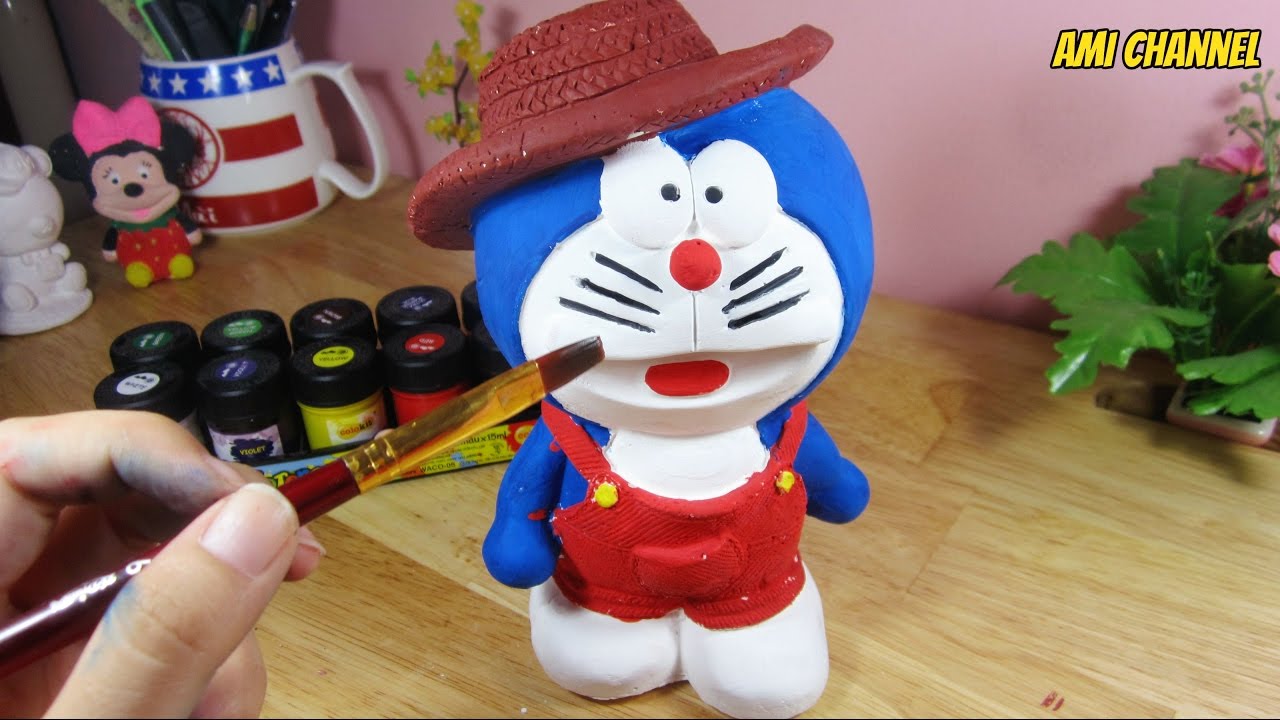 Doremon đội mũ tô tượng