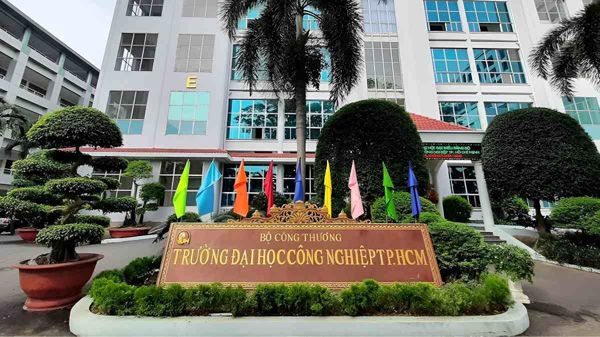 Điểm chuẩn vào IUH năm 2023 Gallery 2