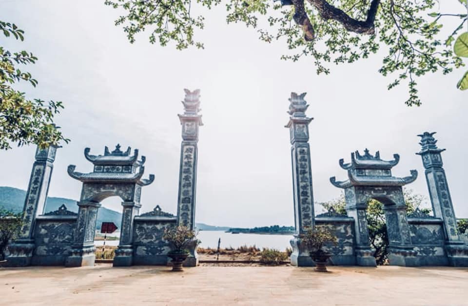 Đường Đi Đền Cô Bơ Thanh Hóa - Hướng Dẫn Chi Tiết & Kinh Nghiệm