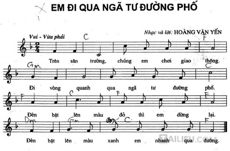 Em Đi Qua Ngã Tư Đường Phố Gallery 2