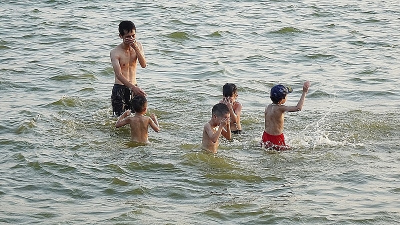 Mơ Tắm Sông Đánh Con Gì? Gallery 1
