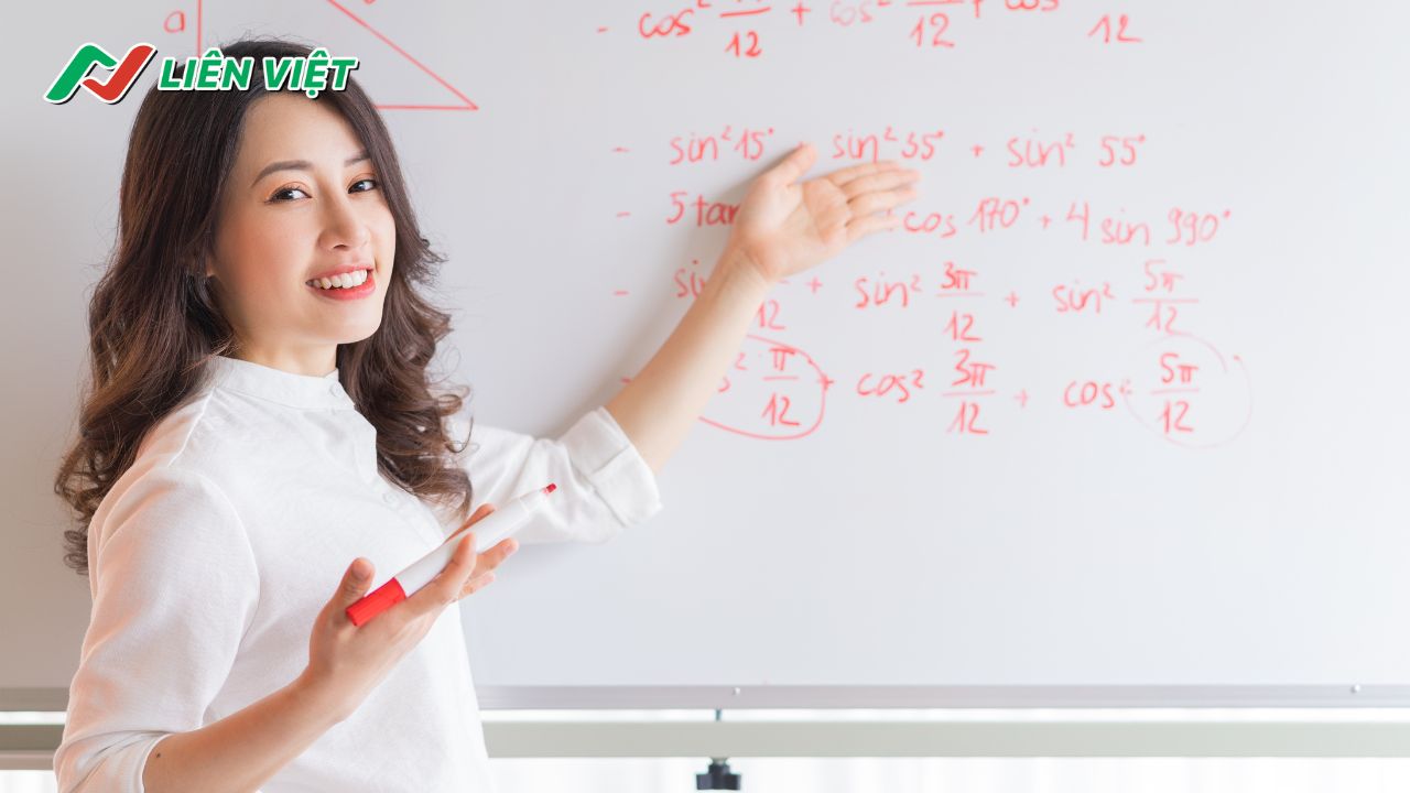Giảng viên thỉnh giảng là gì?
